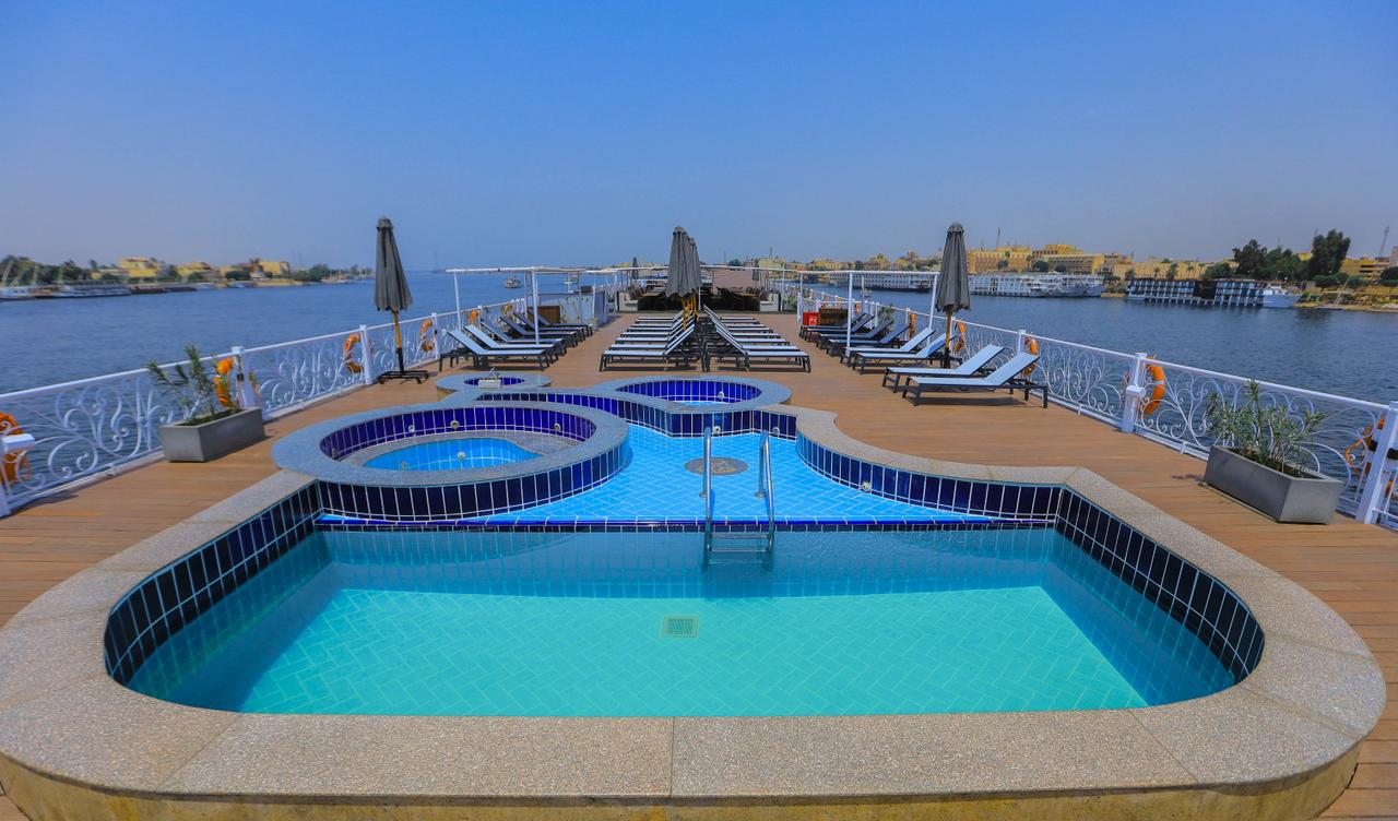 MS Nile Palace - Sundeck and Pool